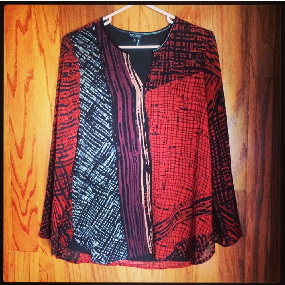 Long sleeve patterned top
